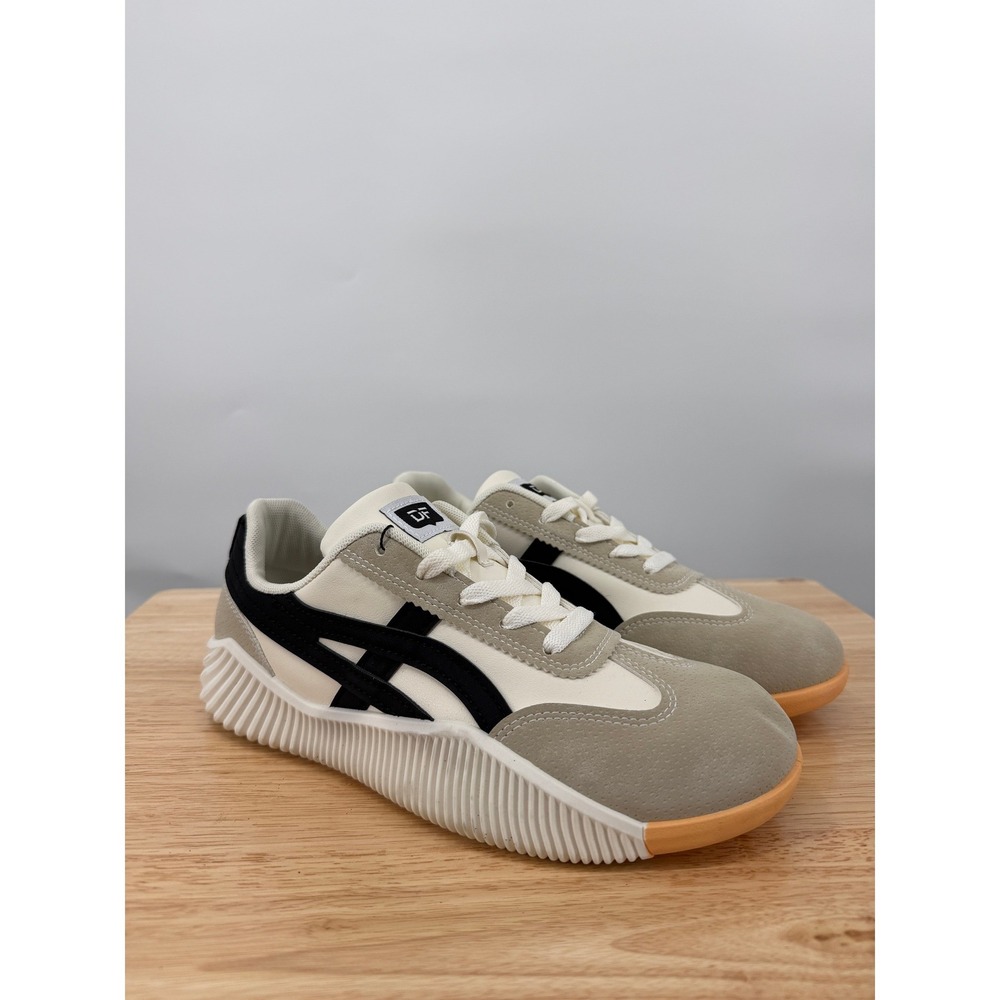 NWT De Florance Womens US 8 Tan Black Low Top Sneakers Platform Gum Sole Lace Up